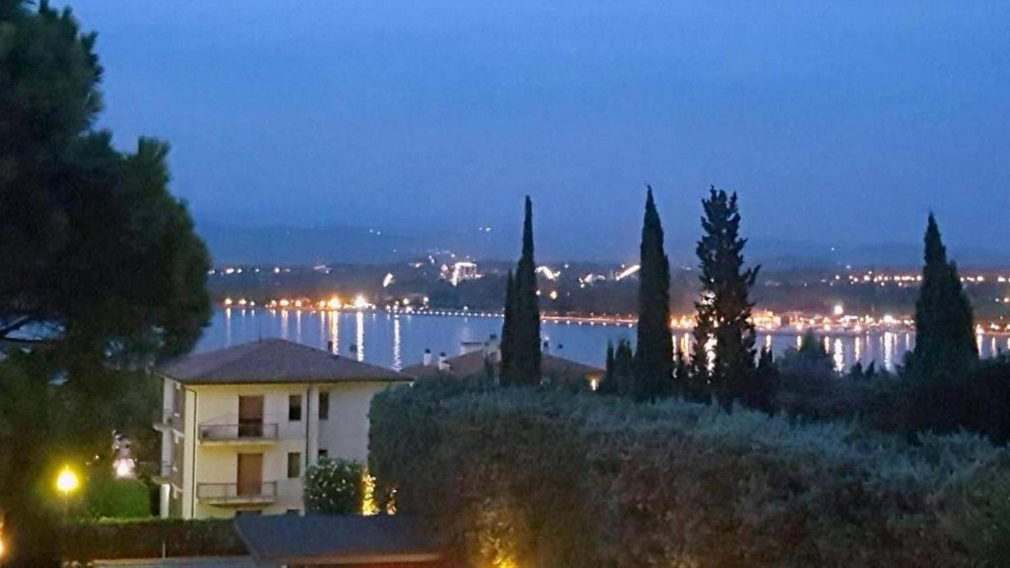Appartamento Peschiera Peschiera del Garda Esterno foto